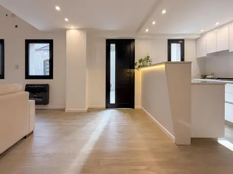 Casa 5 ambientes con 3 baños