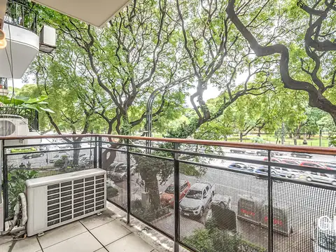 Piso con VISTA PLAZA ALEMANIA – CATEGORIA - DOS COCHERAS – Seg. 24hs.