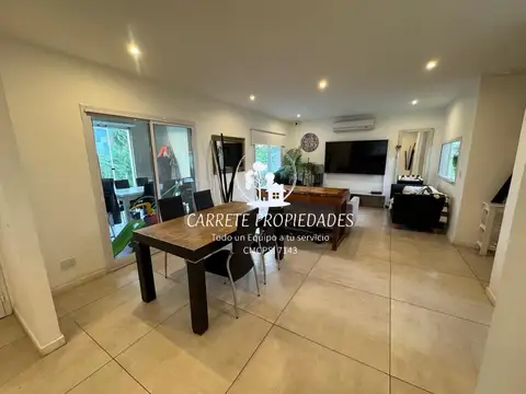 Casa en Venta con 4 cocheras