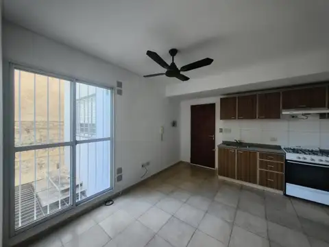 San Nicolas 1676 , Piso 1