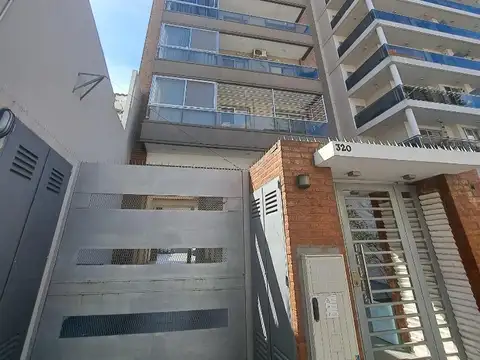 Venta. Depto. 3 amb c/ balcón y cochera. Quilmes centro.