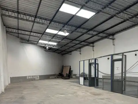 Galpon en Alquiler 28  mts Fondo