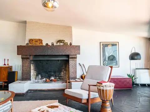 Casa 7 ambientes con 5 baños