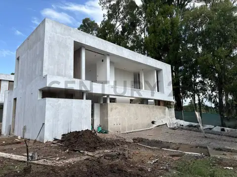 Casa en  venta en Grand Bell 3 dormitorios