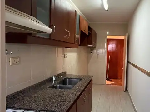 Departamento 3 ambientes contrafrente balcón Caballito