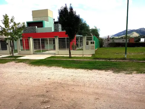 Terreno en Venta 20  mts Fondo