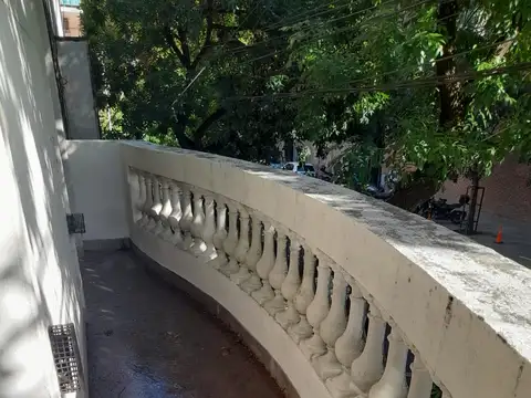 Depto Tipo Casa 4 ambientes con 2 baños