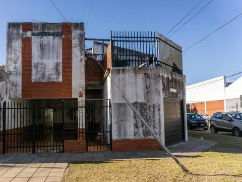 VENTA CASA 7 AMBIENTES CON 2 COCHERAS VILLA MAIPÚ