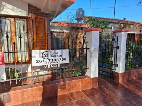 ¡Casa en venta en Rivadavia!
