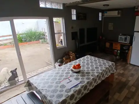 Casa 5 ambientes con 1 baño