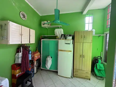 VENTA CASA 7 AMBIENTES CON GARAGE QUILMES CENTRO