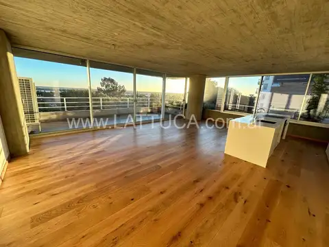 Departamento en Alquiler de 4 ambientes