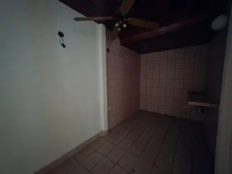 Depto Tipo Casa 4 ambientes con 1 baño