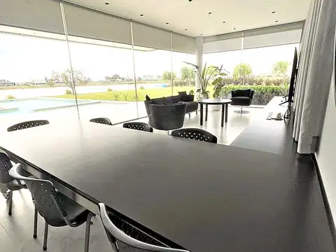 Casa en Venta al Este