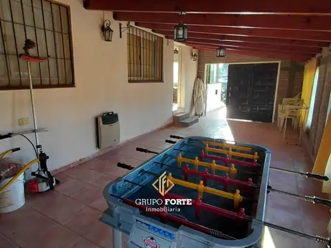 Casa en Venta con 2 cocheras