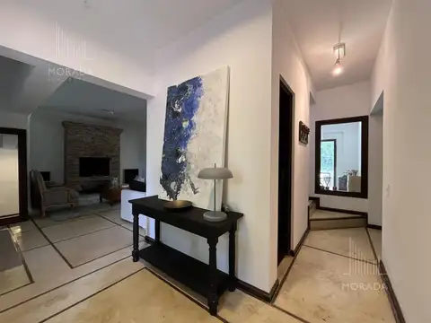 Casa en Alquiler en El Establo, USD 2.500