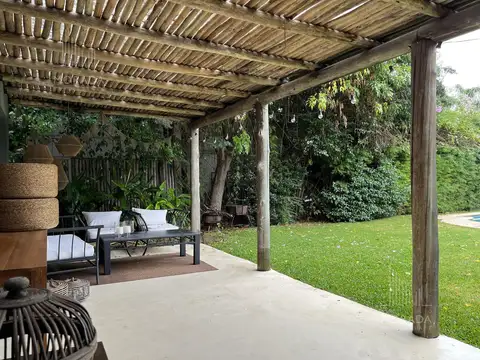 Casa en Alquiler en Haras El Establo 3 Dormitorios Pileta