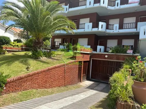 Departamento en venta - 3 Dormitorios 2 Baños - Villa Gesell