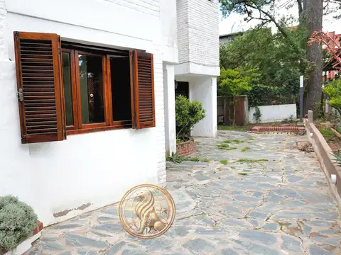 Departamento 4 ambientes con 3 baños
