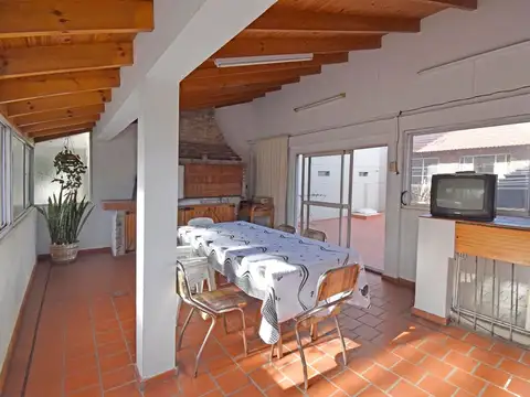 CASA LOTE PROPIO ( EX 3 DORM) RETASADO