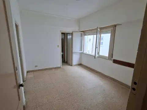 ALQUILO DEPARTAMENTO DE DOS AMBIENTES INTERNO - PLENO CENTRO- SIN EXPENSAS-