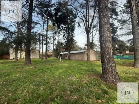 VENTA casa QUINTA con PILETA lote 2800m2