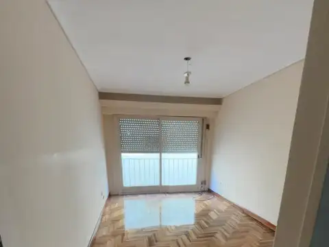 HERMOSO 2 AMB CONTRAFRENTE MUY BUEN ESTADO 40 M2 CUB -  MUY LUMINOSO.