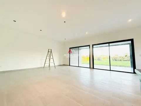 Casa en Venta en Pilar del Este - Santa Elena, USD 220.000