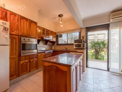 Venta casa de 5 Ambientes en San Justo Apto Credito