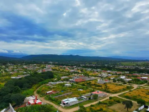 Terreno en Venta 30  mts Fondo