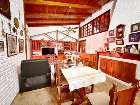 Casa 4 ambientes con 1 baño