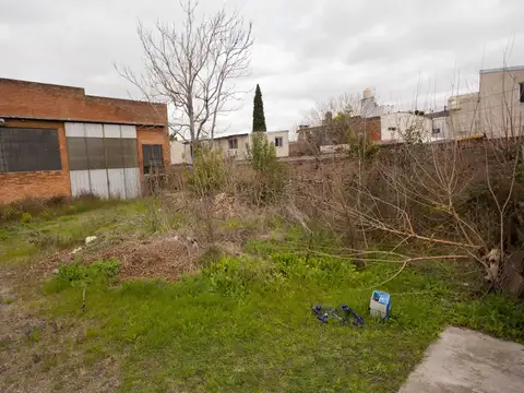 Depósito en venta en Don Torcuato en esquina con excelente visibilidad a metros de Panamericana