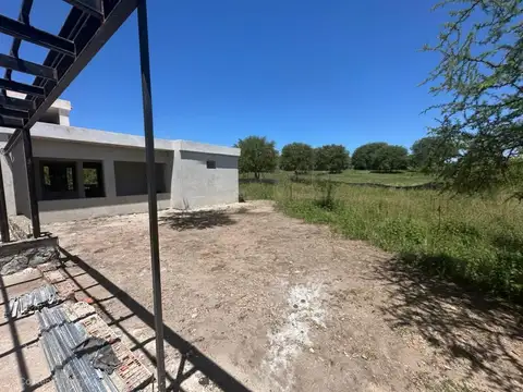 Casa 4 ambientes con 4 baños