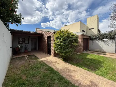 Casa en Venta en Alto Alberdi, USD 89.900