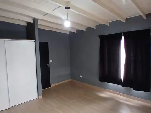 Duplex en Alquiler c/ entrada de auto