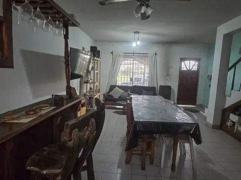 Depto Tipo Casa 4 ambientes con 1 baño