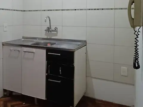 Apartamento monoambiente al frente Tres Cruces