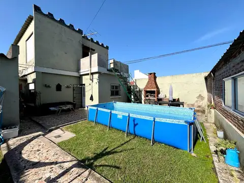 Casa 5 ambientes con 2 baños