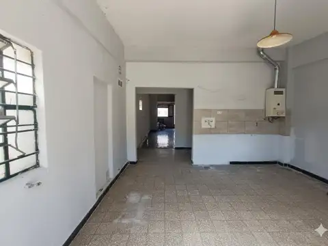 Casa 4 ambientes con 1 baño