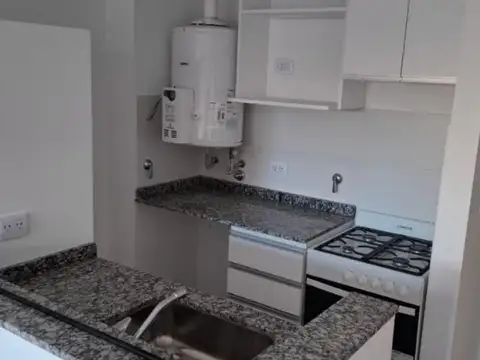 Sarmiento 1500, Piso 1°