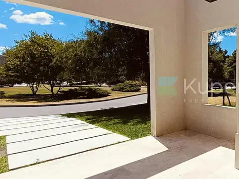 Casa en Venta en Ayres Plaza, USD 695.000