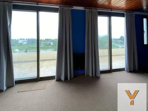 Casa en Venta en El Cazal, USD 269.000