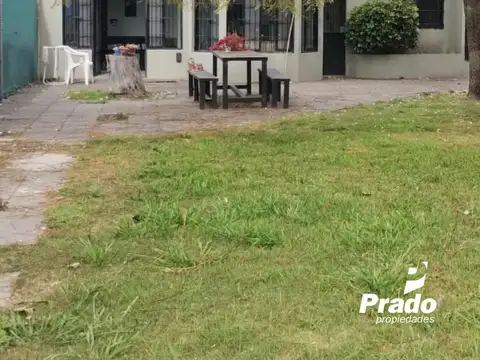 Casa 5 ambientes con 2 baños