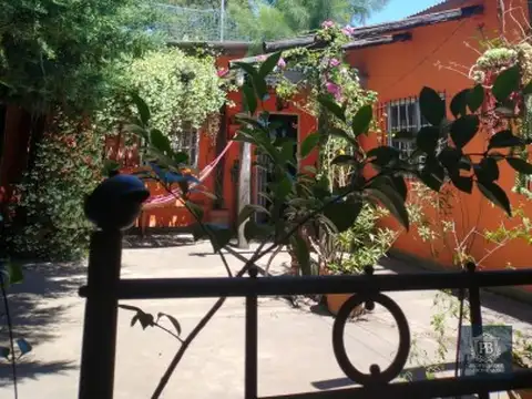 CASA EN VENTA EN 9 DE FEBRERO 650 LOMAS DE ZAMORA