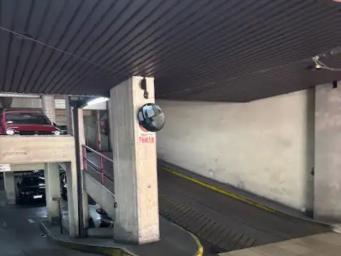 Cochera en Venta Cubierta