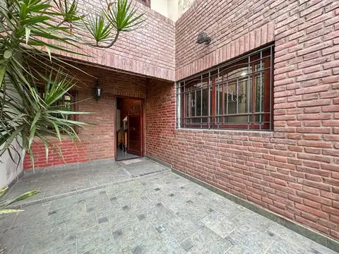 GDOR. GRAL. JUAN JOSE VIAMONTE 2622 2600