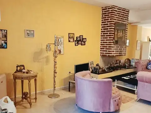 Casa en Venta en Olivos Maipú/Uzal, USD 240.000