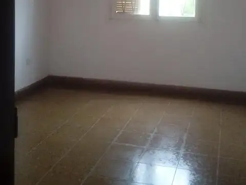 Casa en venta - 3 Dormitorios 2 Baños - Arturo Seguí