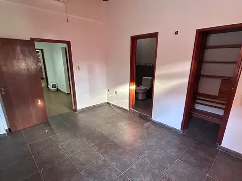 Casa en VENTA en el Centro - Pje Maravialla 600