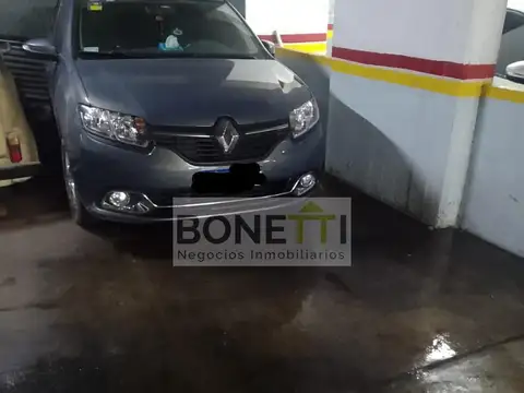 Cochera en excelente ubicacion